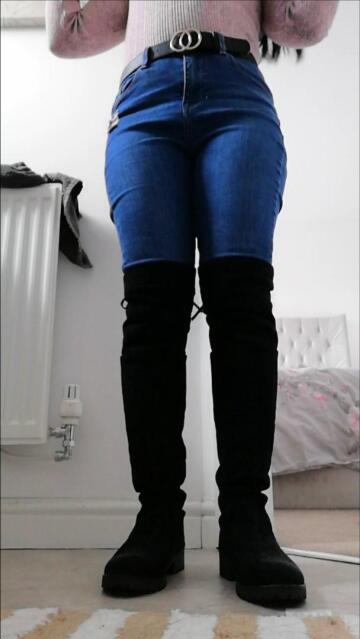 jeans and my boots lol