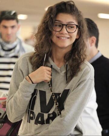 “man, i knew guys loved the nerdy look on a girl but not this much. all the dudes behind me kept gripping my ass and grabbing themselves while staring at me! it’s crazy haha. anyways, can i get on my flight now sir?” - zendaya