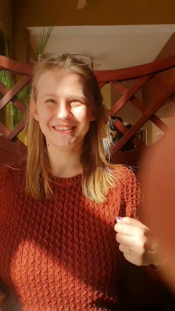 it's unbelievable, but this guy didn't take his eyes off the plate, even though there were big boobs flying 2 meters away. heh