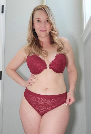 do you like milfs in lace? [f48]