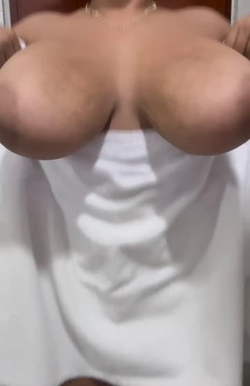 onlyfans latina huge tits tits natural tits free porn video