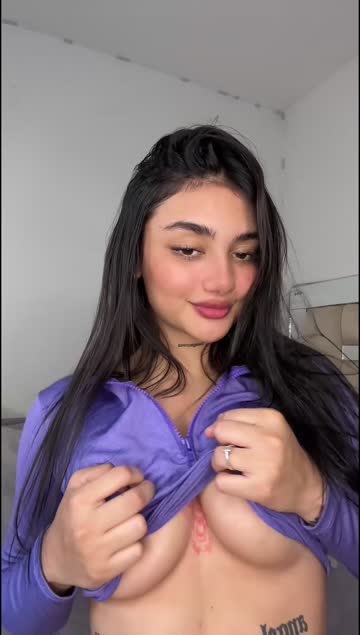 solo brunette latina sex video