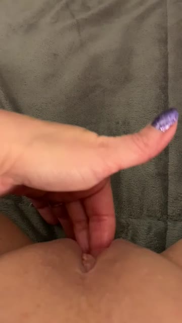 wet and messy fingering pussy free porn video