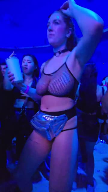 blonde natural tits boobs babe public hot video