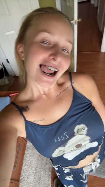 amateur braces blonde babe xxx video