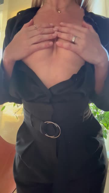 tits milf blonde nsfw video