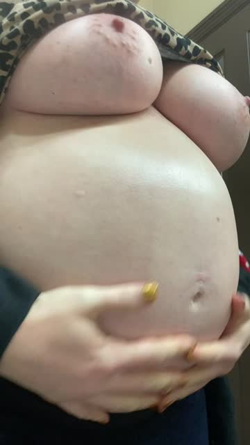 pregnant rubbing boobs free porn video