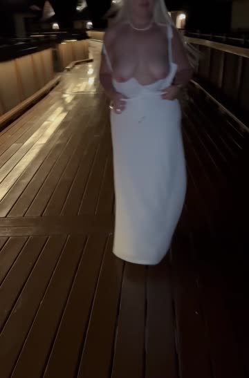 tits outdoor flashing big tits amateur free porn video