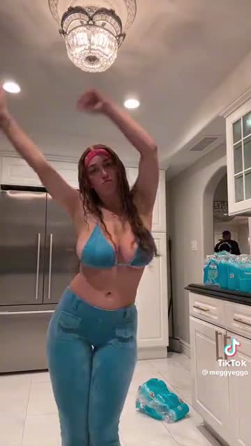 slut big tits bbc slut jiggling hot video
