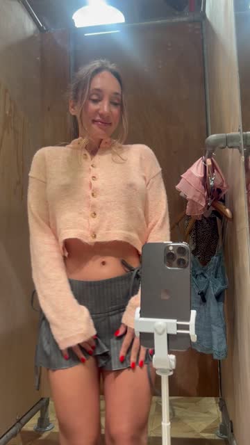 shaved pussy fitting room pussy lips upskirt fat pussy pussy milf free porn video