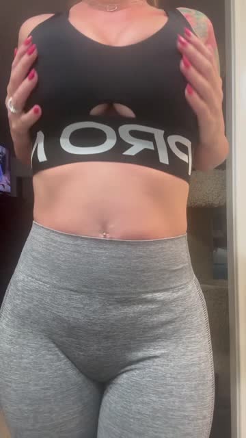 tattoo big tits milf titty drop tits mom blonde free porn video