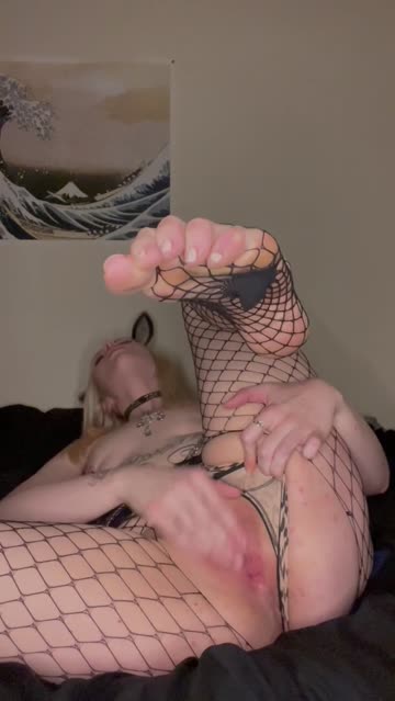 costume alt pussy blonde moaning nsfw video