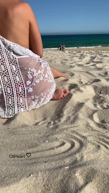 flashing public beach boobs oliheart free porn video