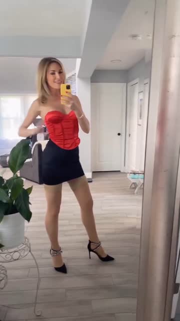 pussy masturbating milf blonde cum xxx video