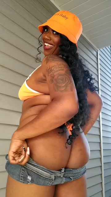 ebony curvy big ass tease thick hot video