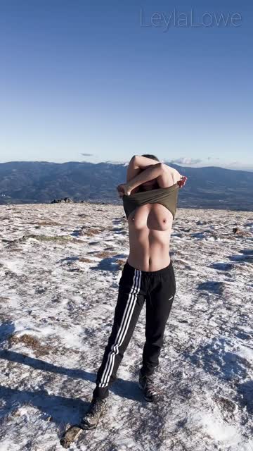 hiking natural tits outdoor xxx video