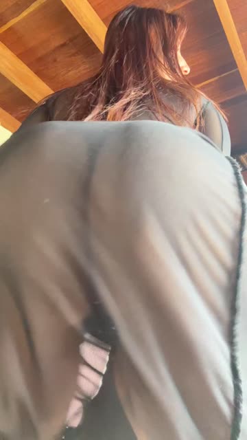 tight ass phat ass ass shaking ass hourglass 