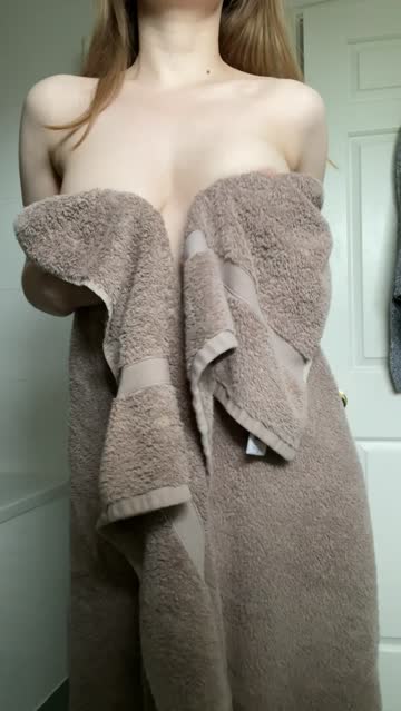 boobs tease towel sex video