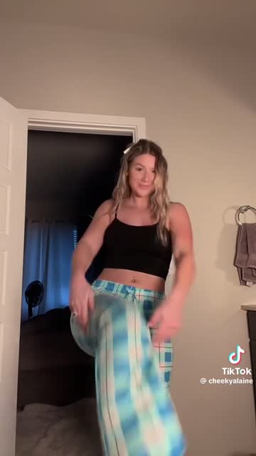 ass blonde big ass 