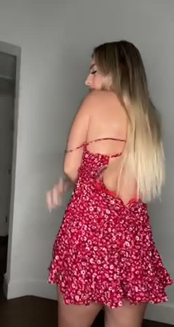 flashing blonde tits ass porn video