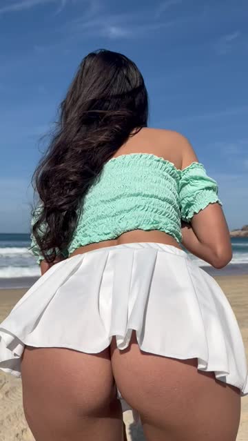latina beach skirt free porn video