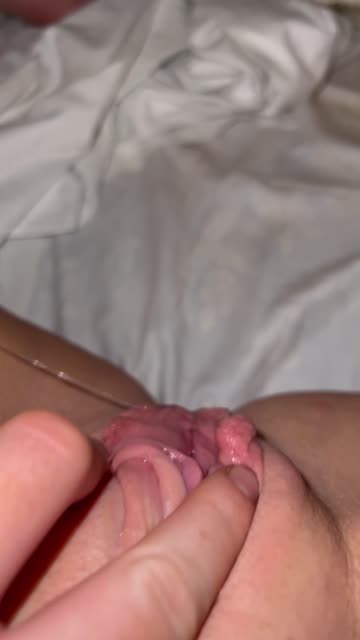 masturbating cute pussy porn video