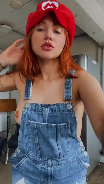 butt plug mary jane 21 years old 