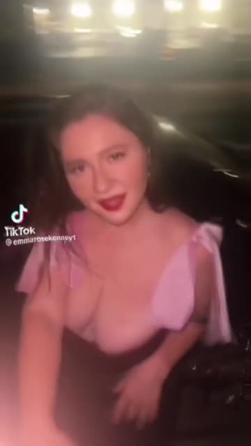 big tits celebrity cleavage tits 