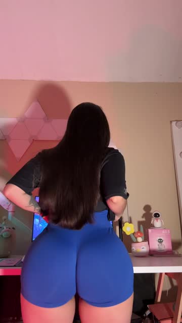 latina yoga pants leggings hot video