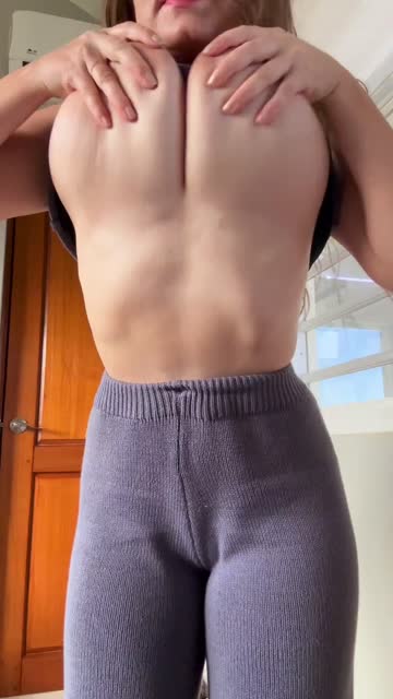 big tits titty drop bouncing tits sports bra pajamas r/asiansgonewild natural tits nsfw video