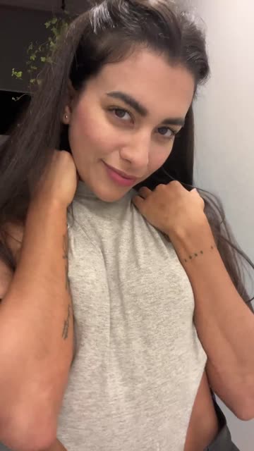 pornstar braless onlyfans latina 