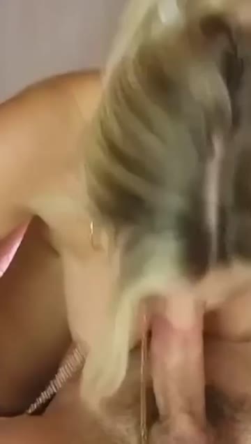 amateur blonde milf 