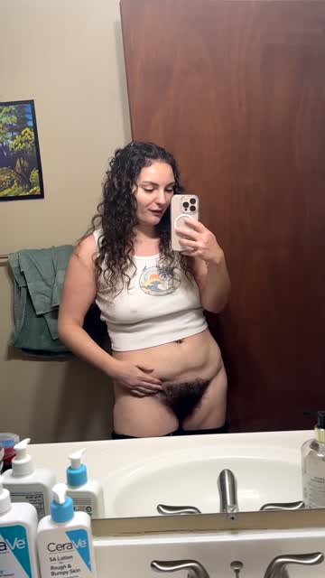 amateur natural natural tits hairy pussy brunette solo 