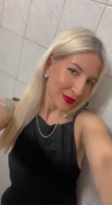 blonde selfie sex hot video