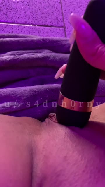 clit rubbing squirt pussy squirting moaning free porn video