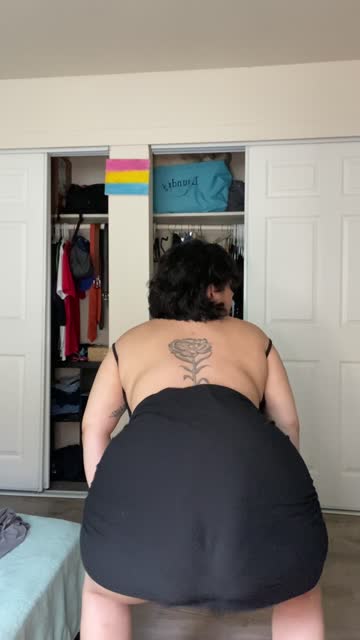brunette camgirl thick natural tits 
