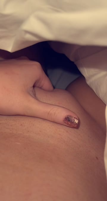 nails wet pussy wet fingering sex video