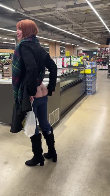 amateur ass public exhibitionist flashing tiktok porn video