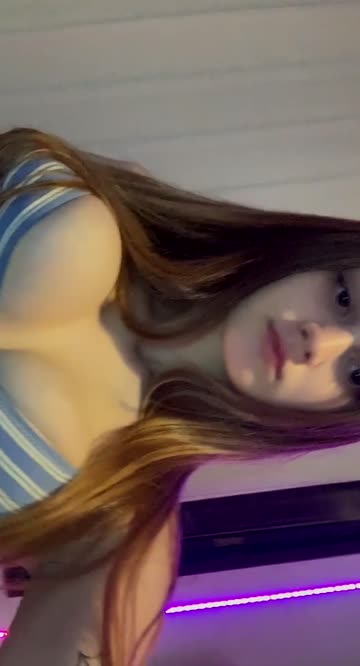 cumshot ass big tits amateur 