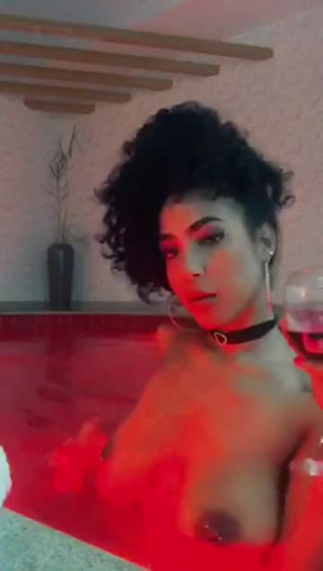 brazilian brunette bathtub nsfw video