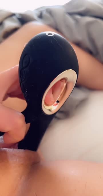 shaved pussy masturbating close up pussy lips tight pussy porn video