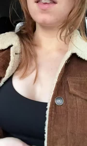 outdoor flashing tits 