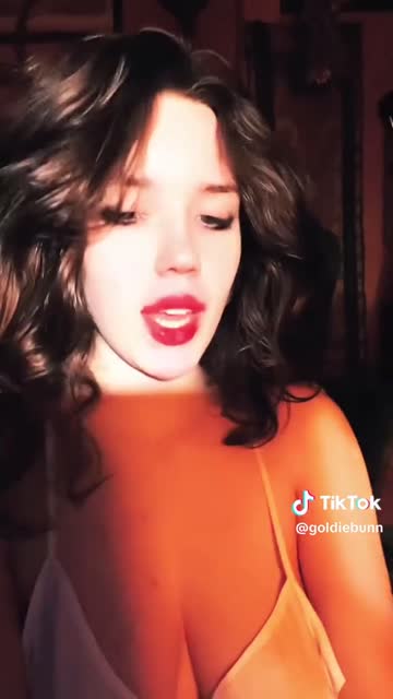 onlyfans tits brunette boobs big tits cute free porn video