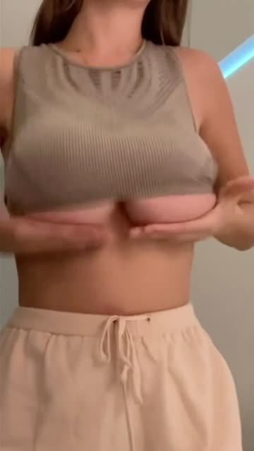 onlyfans bra huge tits tease bouncing tits 