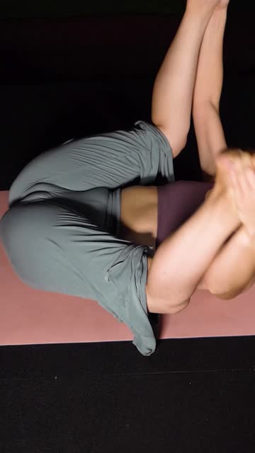 tits yoga pants ass cumshot yoga amateur free porn video