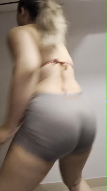 pawg thick sissy blonde tease twerking porn video