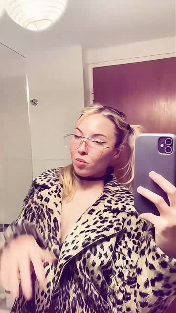 big tits boobs solo latina 