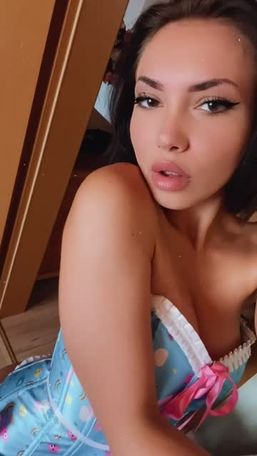 cute nude brunette free porn video