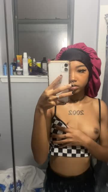 ebony 19 years old boobs hot video