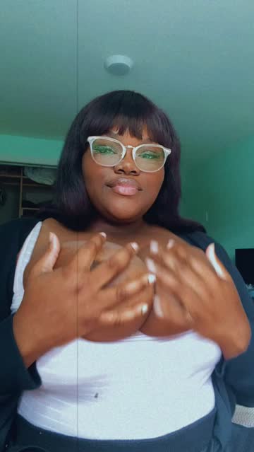 big tits big nipples busty ebony 